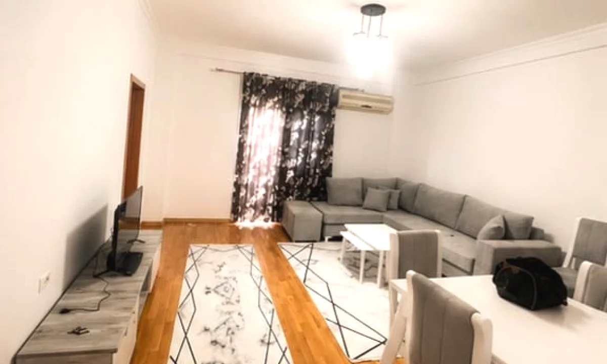 Shtepi me qera Apartament ne Tirane, 2+1, Mobilimi E mobiluar, Pagesa 60,000  Leke.