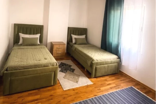 Shtepi me qera Apartament ne Tirane, 2+1, Mobilimi E mobiluar, Pagesa 60,000  Leke.