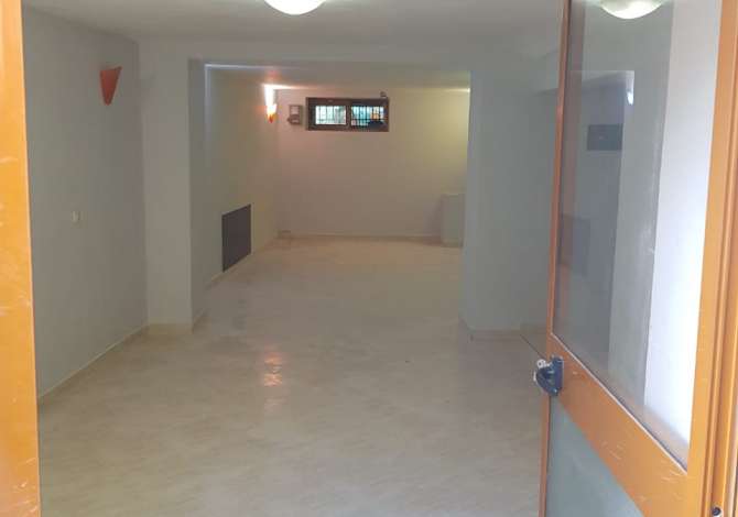 Shitet ambient per biznese tek Ish Ekspozita tek lulishtja, 48.000 euro