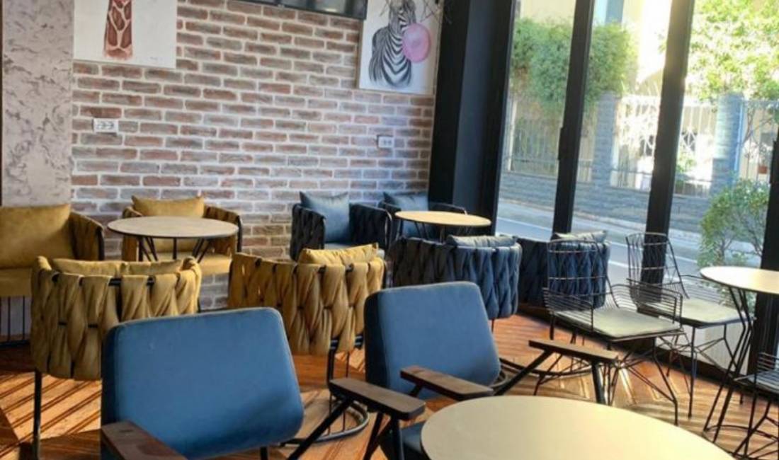 Lokal me qera ne Myslym Shyr kati 0, buze rruge