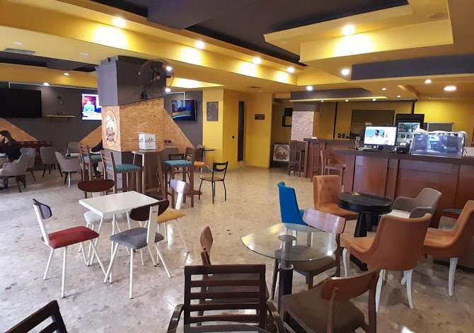 Ambient biznesi me qera 2+1 ne Tirane - 1,500 Euro