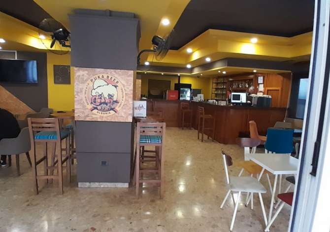 Ambient biznesi me qera 2+1 ne Tirane - 1,500 Euro