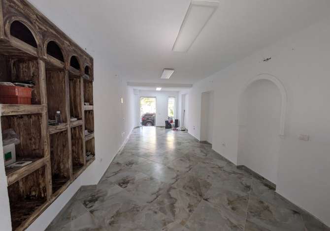 Ambient biznesi me qira tek Brryli  850 Euro 