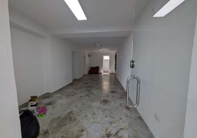 Ambient biznesi me qira tek Brryli  850 Euro 