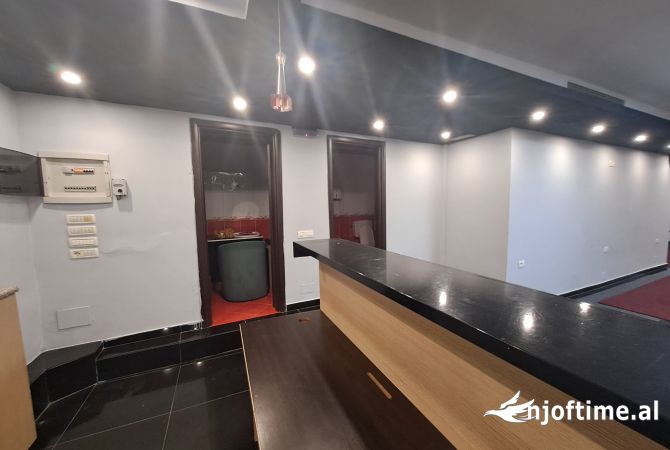 Business Property for Rent 2+1 in Tirana - 800 Euro