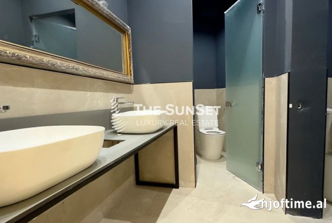 Njesi per Shitje prane Bunk'Art, 222.63 m2