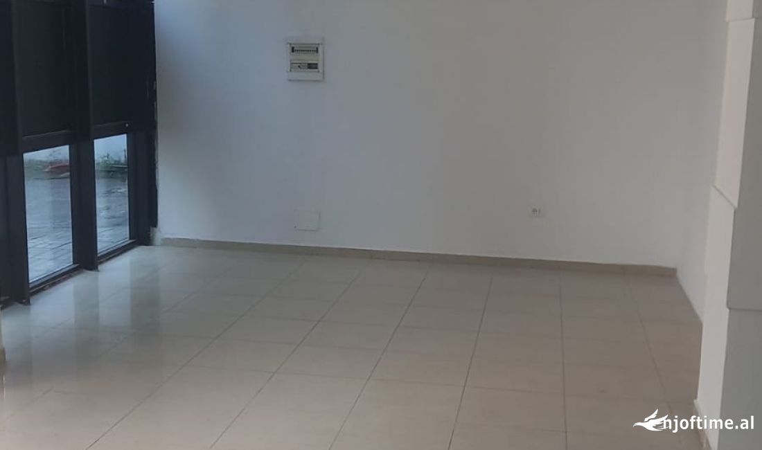 Tirane, Ambient biznesi me qira tek Brryli