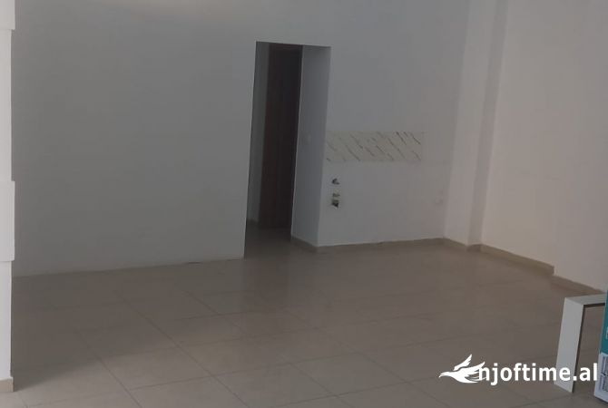 Tirane, Ambient biznesi me qira tek Brryli