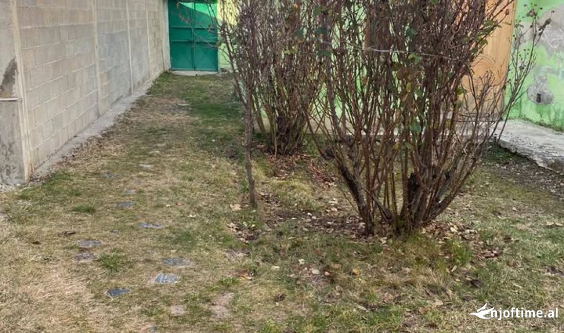 Private house for sale in Korca 4+1, Furnished