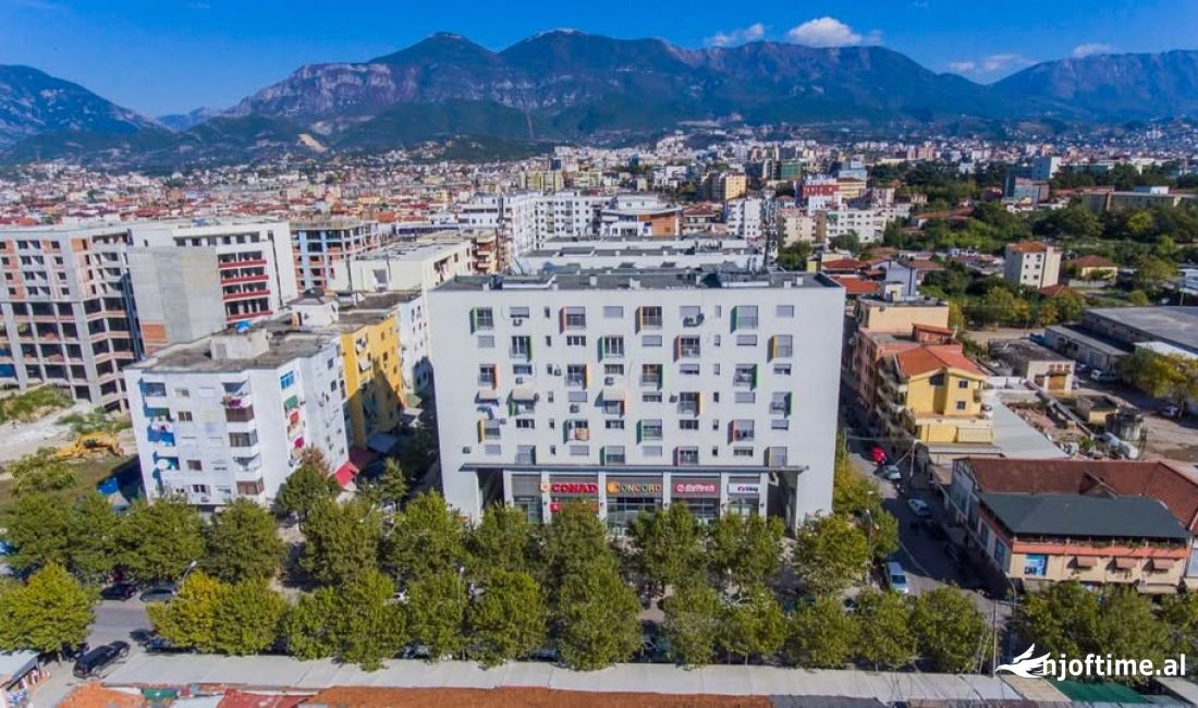 Shiten 37 Poste Parkimi (5 Maji) - 1300 m2