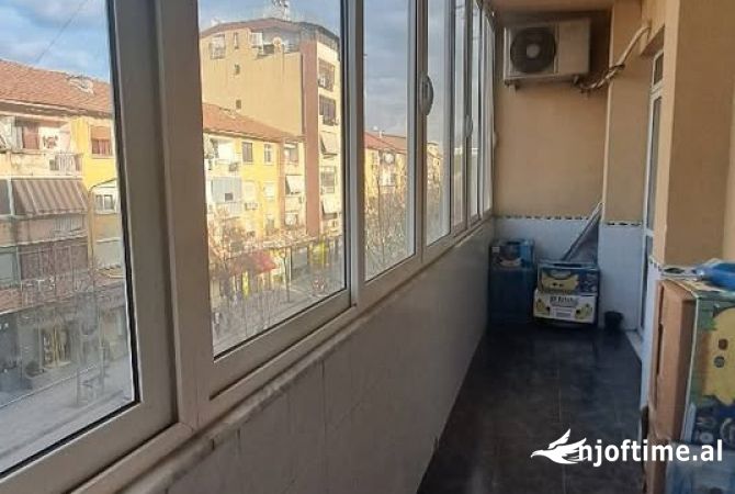 Ambient 160 m² me qira (Medreseja)