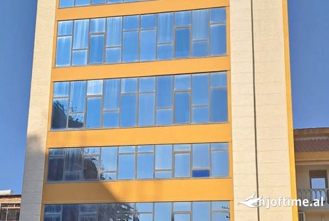 Ndërtesë 7 kate me qira