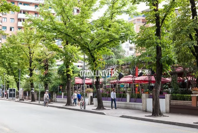 Jepet me qira ambient për klinikë në Bllok