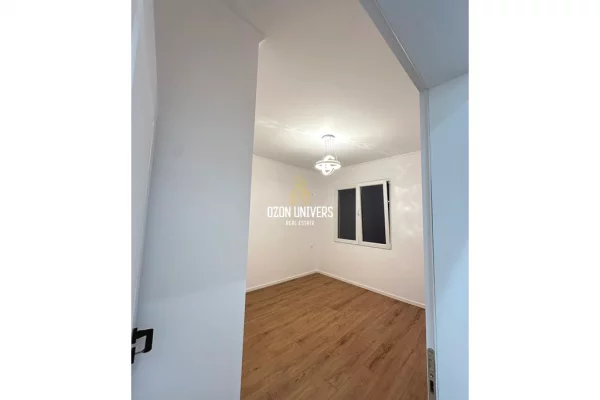 Shtepi ne shitje Apartament ne Tirane, 2+1, Mobilimi Bosh, pa mobiluar, Pagesa 168,000  Euro.