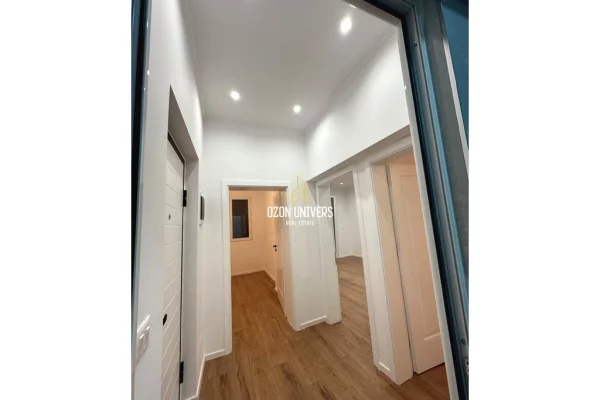Shtepi ne shitje Apartament ne Tirane, 2+1, Mobilimi Bosh, pa mobiluar, Pagesa 168,000  Euro.