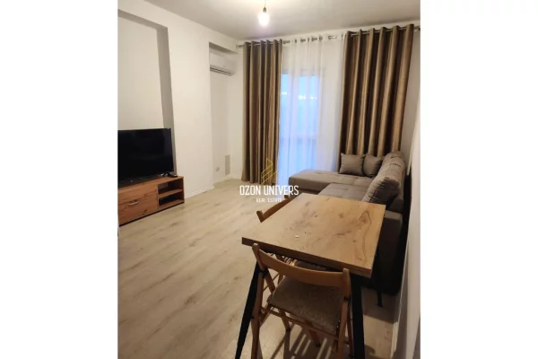 Apartament 2+1+post parkimi për qira, tek Univers City