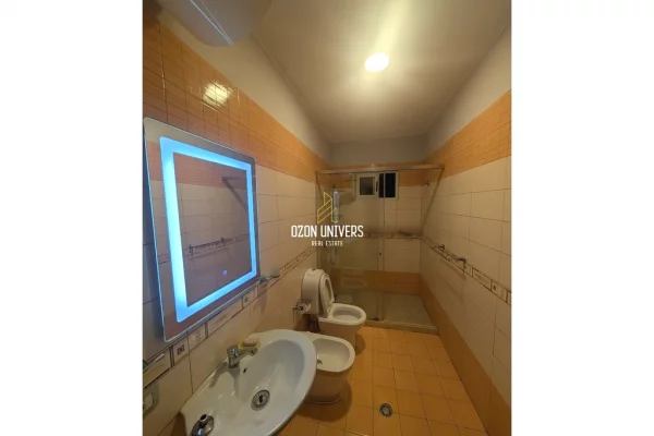 Shtepi me qera Apartament ne Tirane, 2+1, Mobilimi E mobiluar, Pagesa 600  Euro.