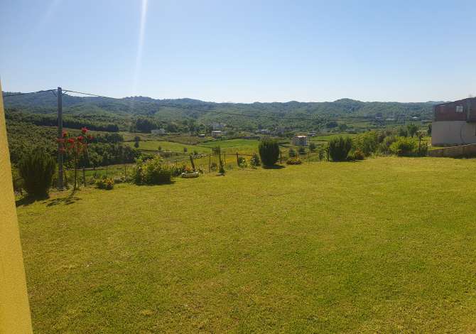 Truall ose Toke ne Durres - 40,000 Euro