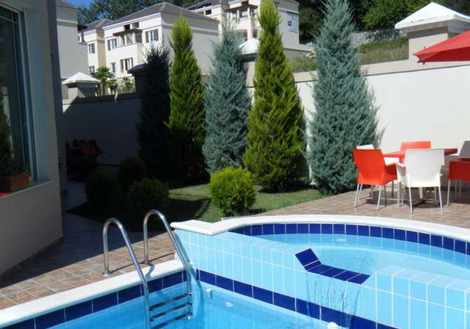 Villa di lusso in vendita a Tirana 7+1, SemiArredato