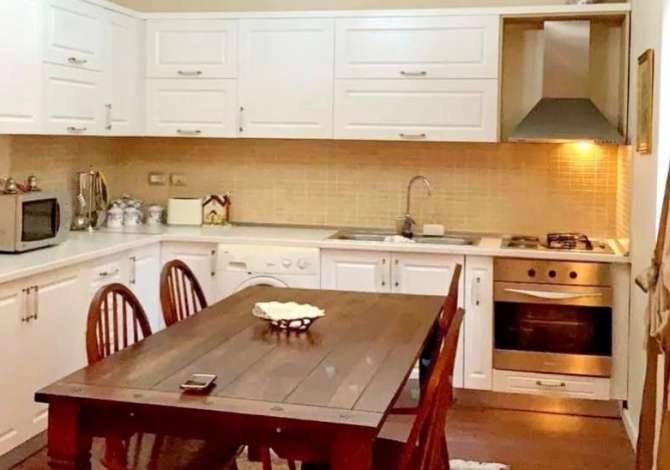 Appartamento in vendita a Tirana 4+1, Arredato