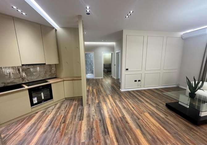 Appartamento in vendita a Durazzo 2+1, SemiArredato