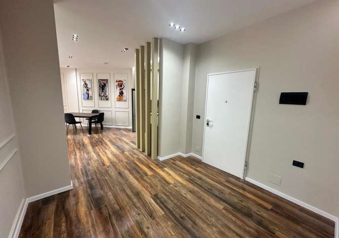 Appartamento in vendita a Durazzo 2+1, SemiArredato