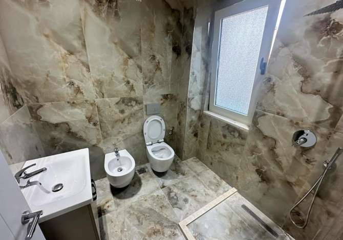 Appartamento in vendita a Durazzo 2+1, SemiArredato