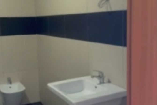 Shtepi ne shitje Apartament ne Tirane, 3+1, Mobilimi E mobiluar, Pagesa 584,000  Euro.