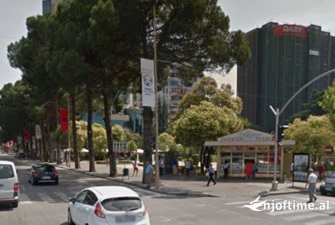 Shtepi ne shitje Apartament ne Tirane, 3+1, Mobilimi E mobiluar, Pagesa 584,000  Euro.