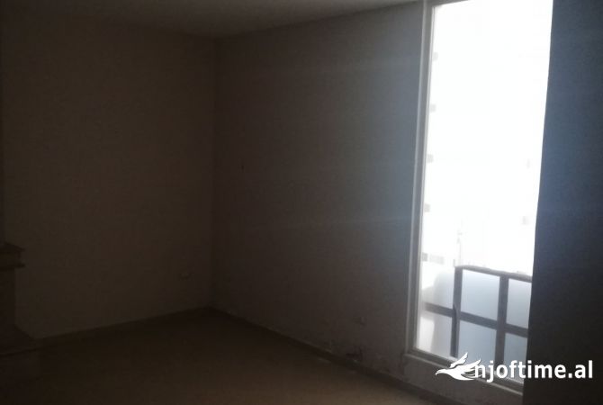 Private house for sale in Tirana 5+1, Emty