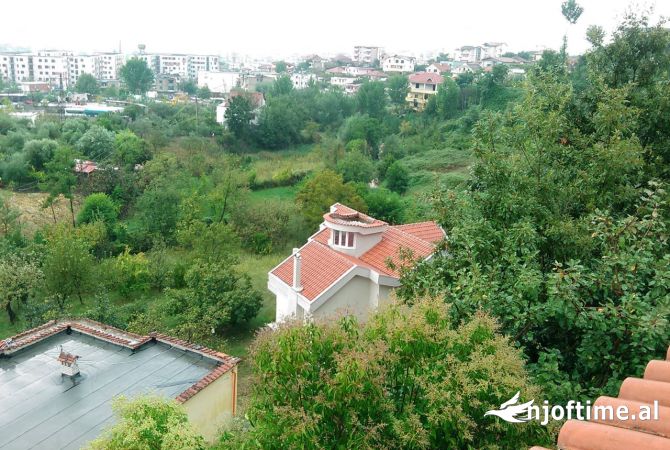 Private house for sale in Tirana 5+1, Emty