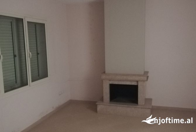 Private house for sale in Tirana 5+1, Emty