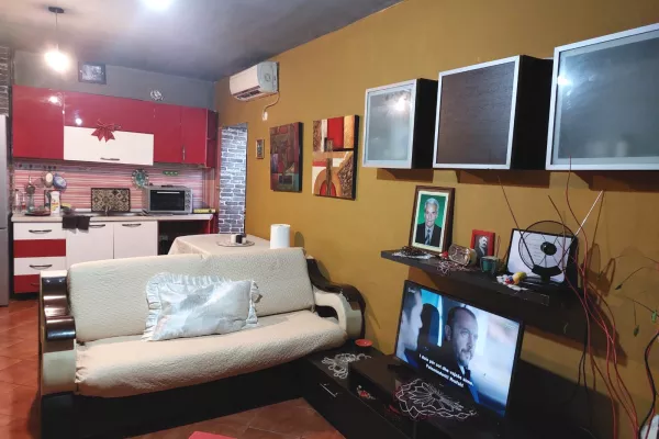 Shtepi ne shitje Apartament ne Tirane, 3+1, Mobilimi E mobiluar, Pagesa 170,000  Euro.