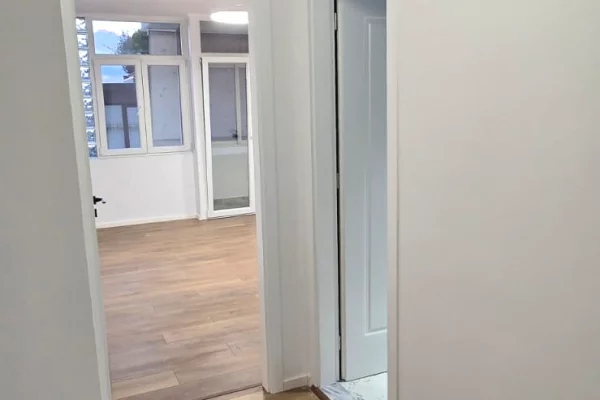 Appartamento in vendita a Tirana 2+1, Vuoto