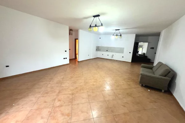 Apartment for sale in Tirana 3+1, Emty