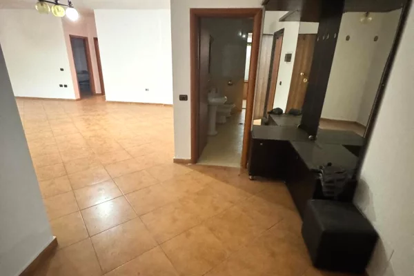 Apartment for sale in Tirana 3+1, Emty
