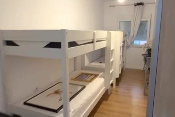 Shitet Super Apartament 2+1+2 – Kristal Center 