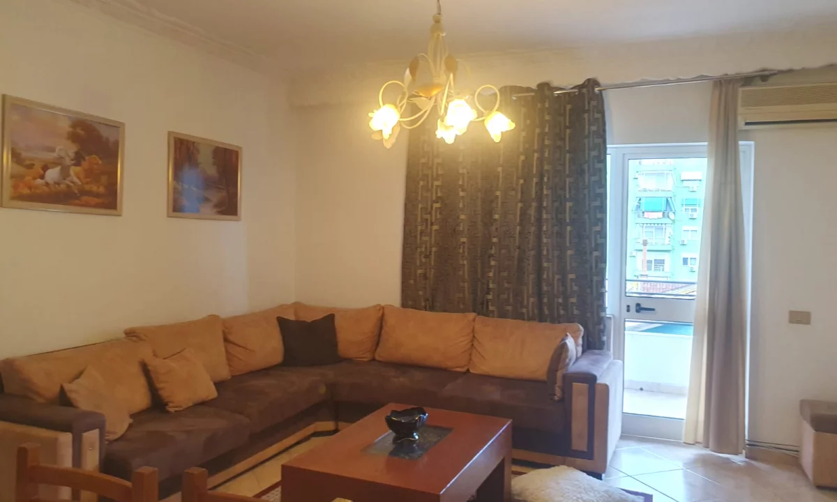 Shtepi me qera Apartament ne Tirane, 2+1, Mobilimi E mobiluar, Pagesa 650  Euro.