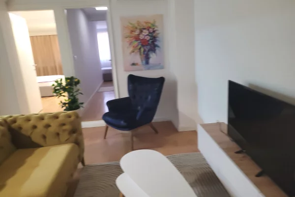 JEPET ME QERA APARTAMENT 2+1 – PRANË PRESIDENCËS ✨