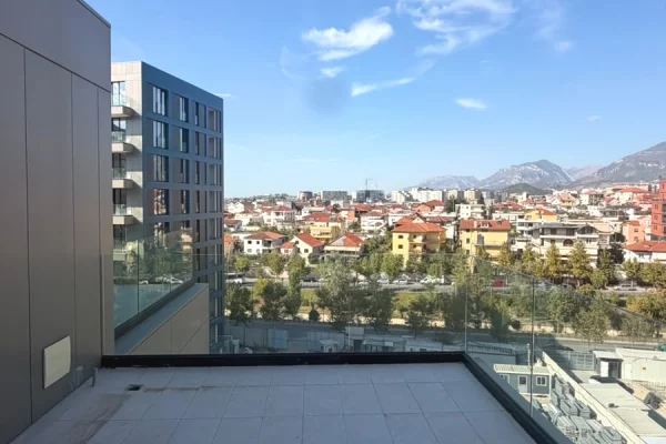 Shtepi ne shitje Apartament ne Tirane, 2+1, Mobilimi Bosh, pa mobiluar, Pagesa 270,000  Euro.