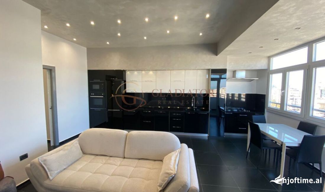 Appartamento in affitto a Durazzo 2+1, Arredato