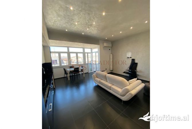 Appartamento in affitto a Durazzo 2+1, Arredato