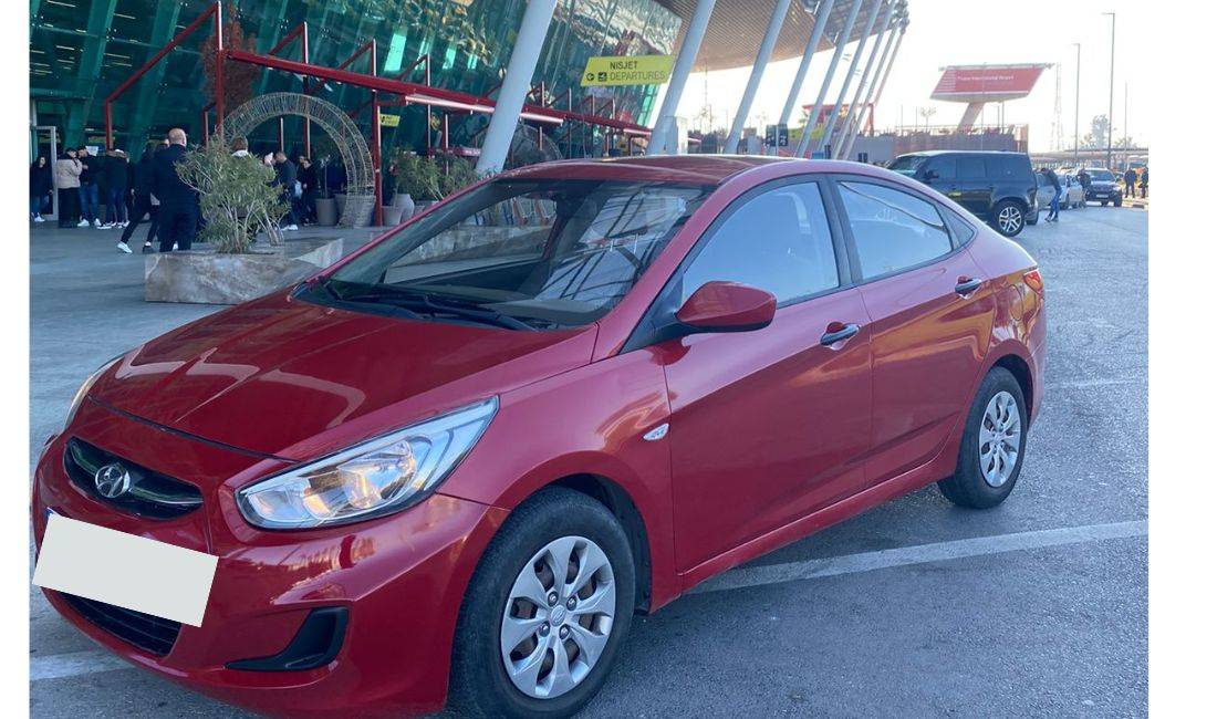 Jepet me qera Makina Hyundai Accent duke filluar nga 30 euro dita