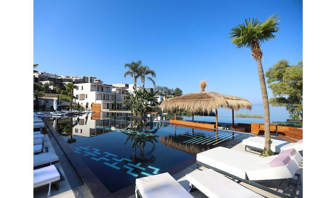 Offerte di lavoro a Valona, Profession Përgjegjës rezervimesh;  Përgjegjës pastrimi; Kamarier: Banakier; Koktelist; Hostes; Sanitare; Pjatalarëse; Punonjese lavanderie , Con esperienza, Pagamento Trattabile.