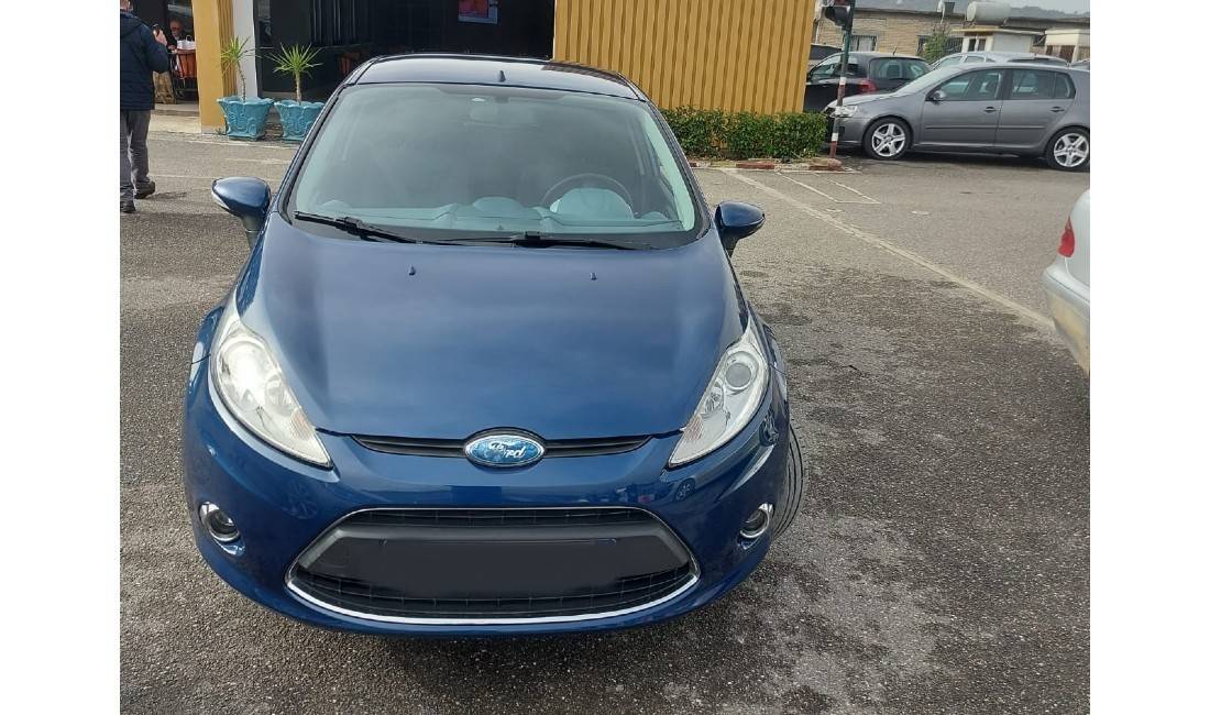  Jepet me qera Ford Fiesta  duke filluar nga 40 euro ne dite
