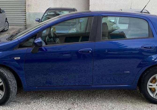 Noleggio Auto a Valona - 3,500 Leke