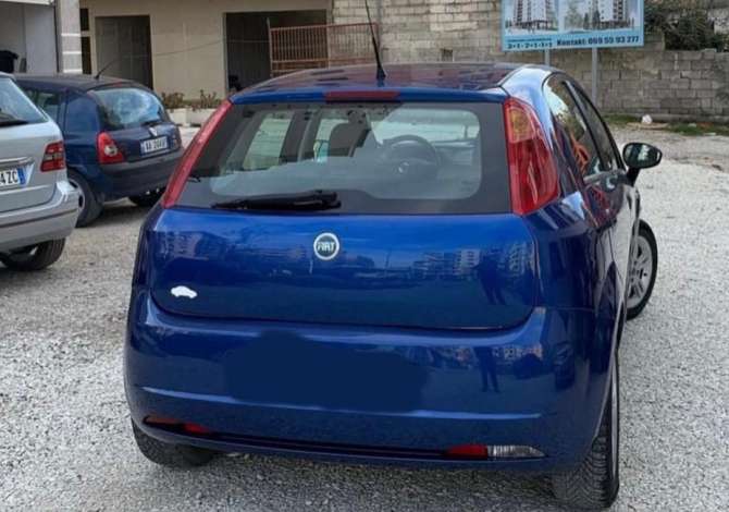 Noleggio Auto a Valona - 3,500 Leke