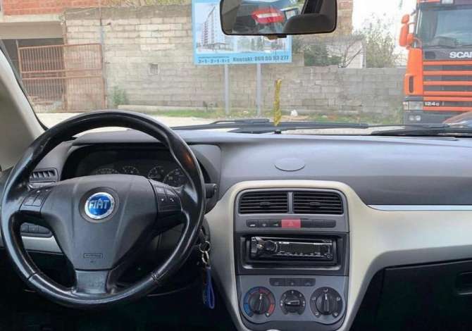  Jepet me qera Fiat Punto duke filluar nga 3500 leke ne dite 