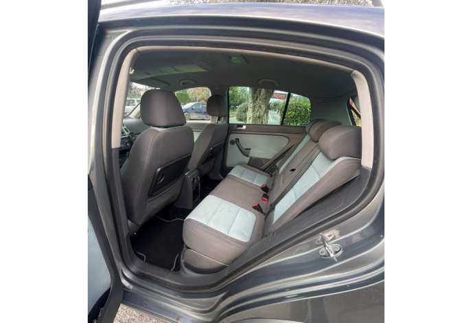 Jepet me qera Makina Volkswagen Golf Plus Cross duke filluar nga 30 euro ne dite