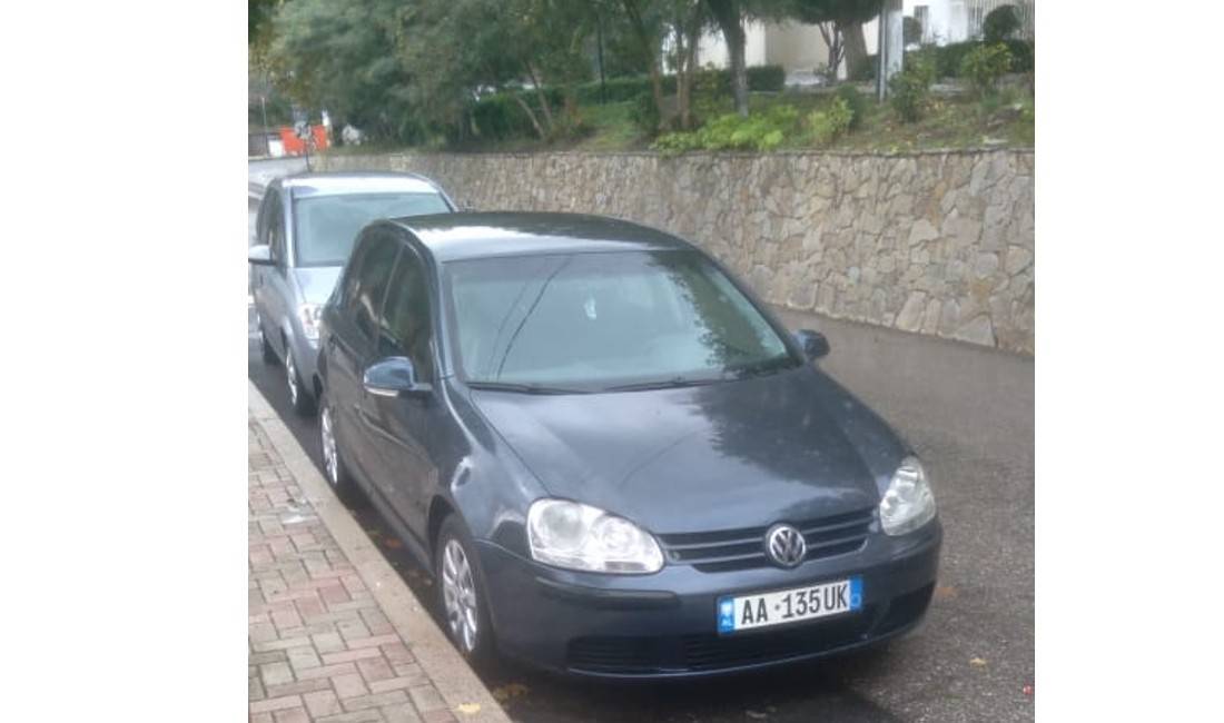 Jepet me qera Makina VolksWagen Golf 5 duke filluar nga 25 euro ne dite